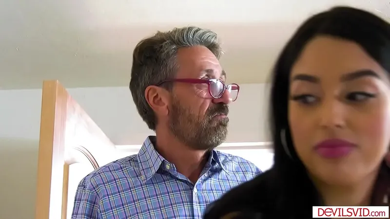 Teen Latina begs stepdad for anal sex