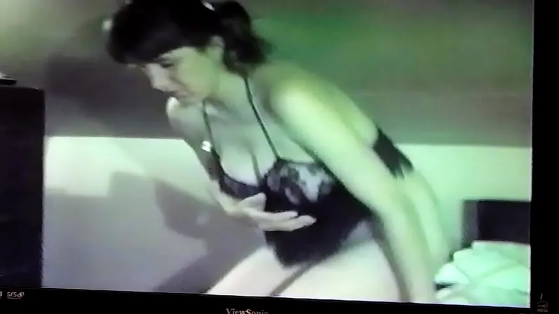 Young Fara, 25, Wife's XXX Debut