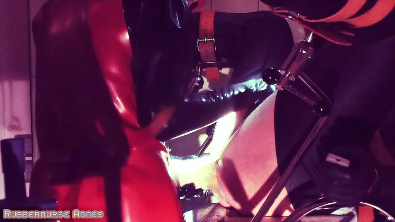 Agnes Rubbernurse - Deep Anal Destruction, Squirt-Filled Dildo Fucking