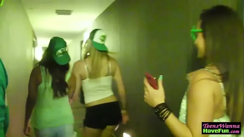 Wild Hi Def Party: Raw Amateur Cunt Banging