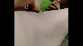 Sluut touching self and cumming