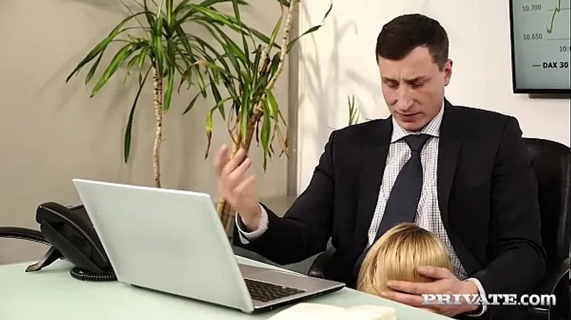 Anny Aurora's Intense Office Tour