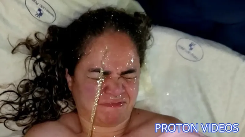 Facial & Golden Shower: Intense Cumshots & Peeing