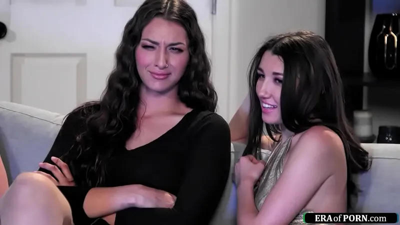 Curvy & Petite Besties: Wild Sex, Big Tits, Rough 69, Pussy Licking, Rimming