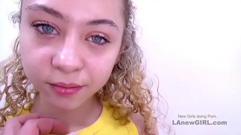 Gorgeous Studio Cumshot with Super Sweet Teen
