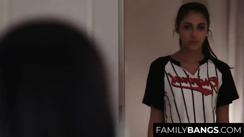 Stepmother's Intense Cunnilingus with Daughter 🌶️🔥 FamilyBangs.com