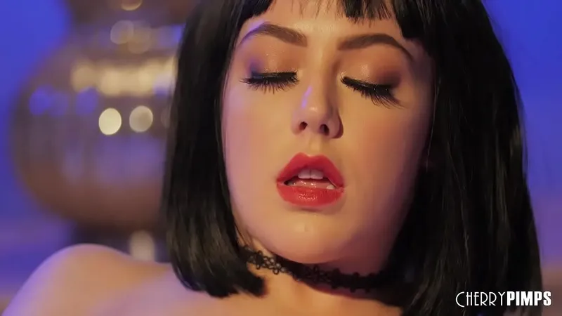 Whitney: Natural Body, Vibrator Play, Tease & Pussy Action