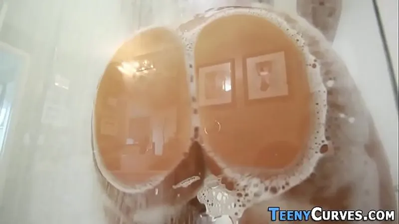 HD Teen Bubble Butt Riding & Facial