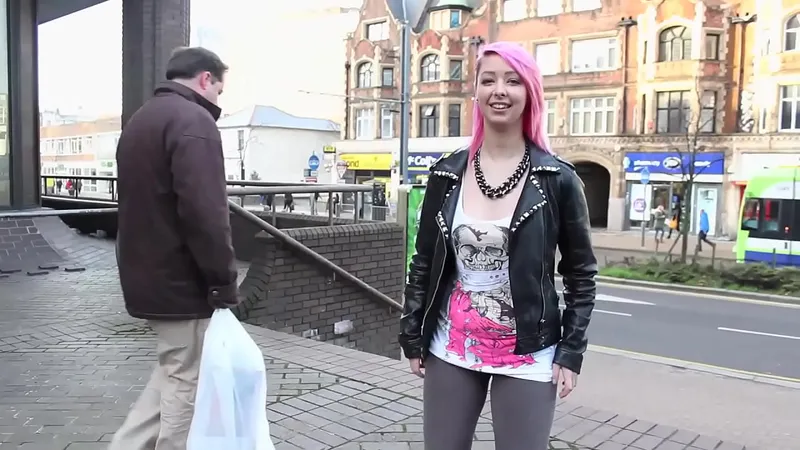 Slutty Babe Exposes Ass, Public Pee Play
