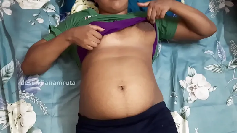 Indian Cutie's Intense Orgasm with Carrot - Tight Pussy Action