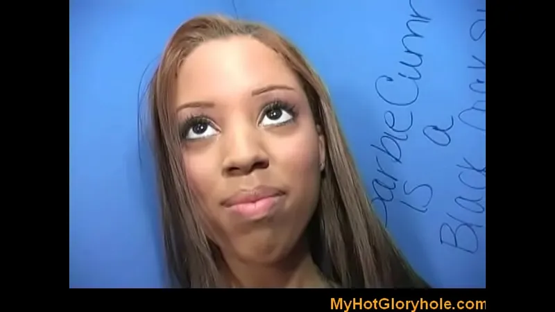Gloryhole Blowjob: Black Cutie (37 yrs)