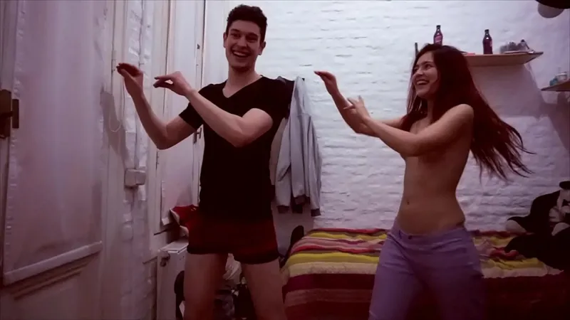 Dancing PI Chick + Extra Gift: X-rated Performance