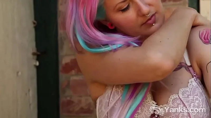 Zahra Stardust's Outdoor, Orgasmic Hardcore Action