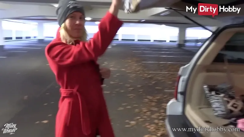 Blonde Babe Blows & Cums in Public Parking Lot