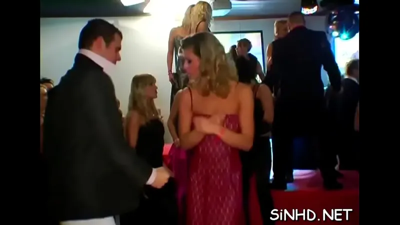 Seductive Dance: Ultra Hot Cuties Porn Play