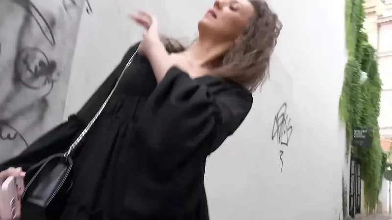 German Scout fucks slim Czech teen Isabella, 19 at job interview