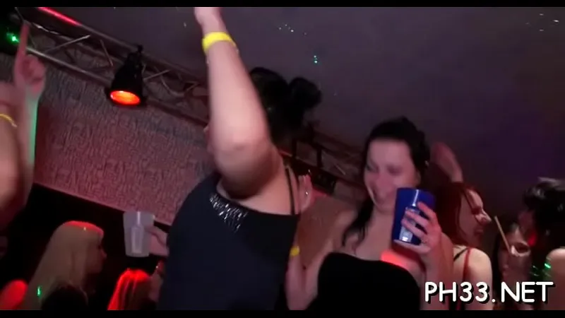 Natty Bitches Strip Dance & Leaked Pussy