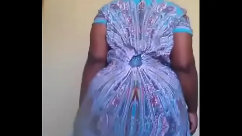 Lady Dances Passionately to Fave Tune - XXX