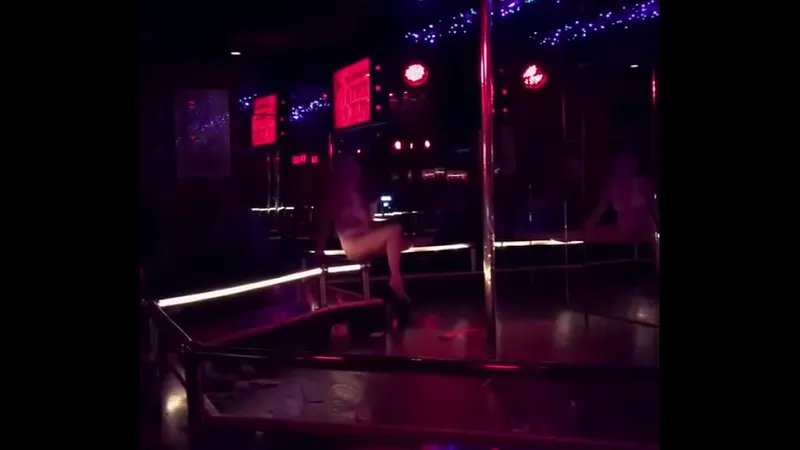 Heels & Pole Dance Erotica