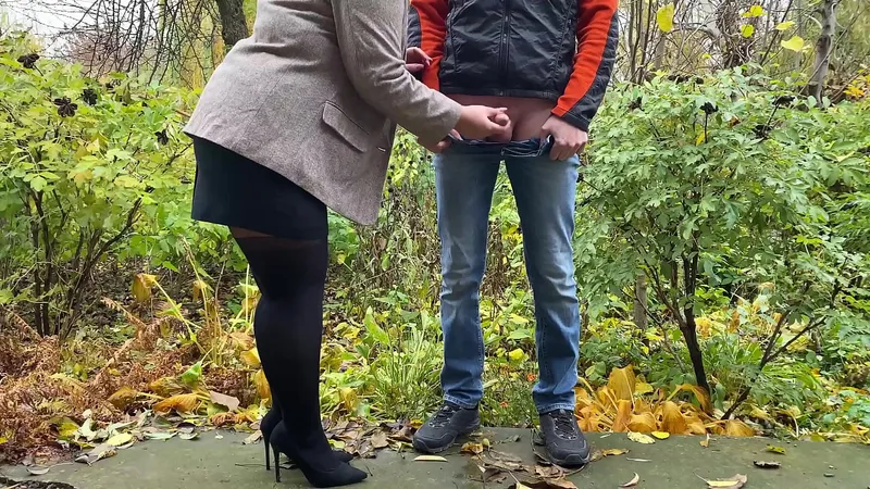 Neighbor, Depraved Housewife: Outdoor Golden Shower Scene