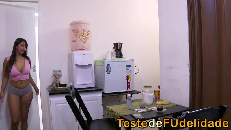 Busty Teaser in Short Shorts - Hard Scene on Teste de Fidelidade