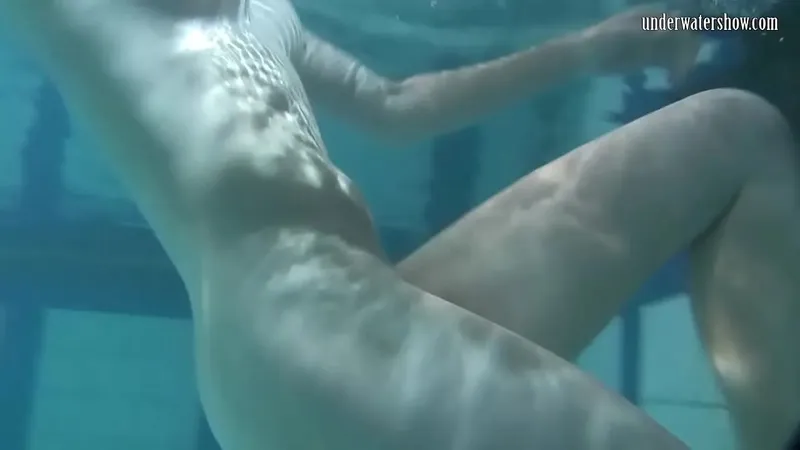 Horny Babe Swimming Pool Nude Play