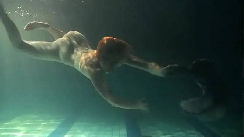 Unseen Hot Underwater Babe Craves You