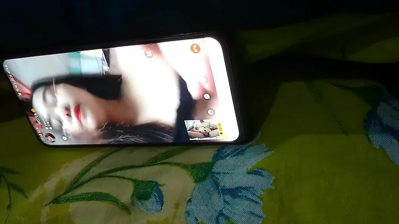 Indian Desi Big Dick Flashes, Chinese Cam Girl Shows Boobs & Ass