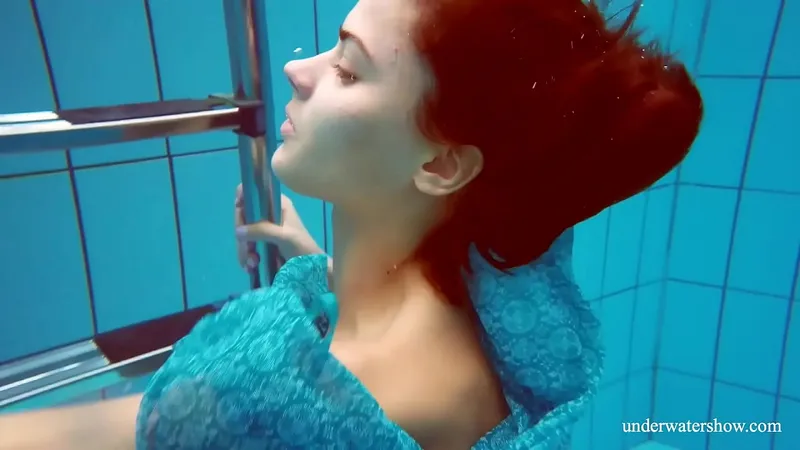 Marusia's Hairy Poolside Pussy Show