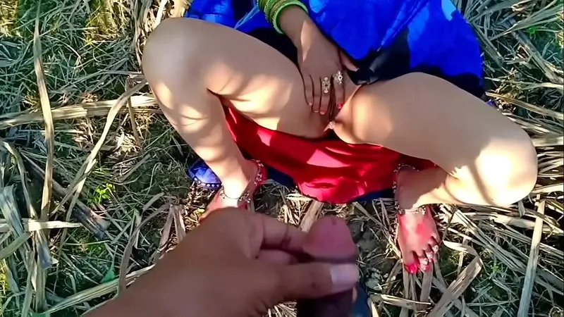 Public Outdoor Desi Bhabhi Porn Action