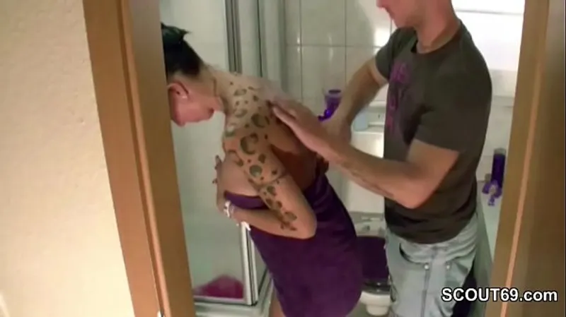 Step-Sibling Bathroom Fuckfest