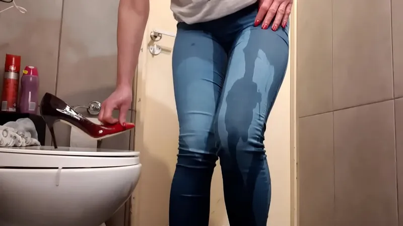 Desperate Pee Fetish Compilation - Bathroom & Outdoor Scenes