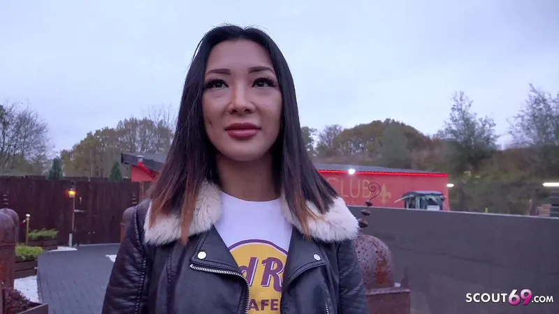 Real Street Casting: German Kitty Seduces Thai Teen to Fuck
