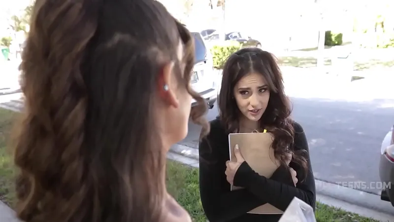 Free Use Intern's Debut Scene