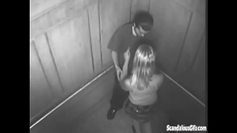 Can't Wait to Suck in Elevator - Dick Blowing Spree