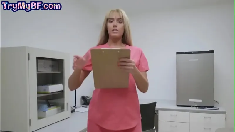 Curvy Babe Threesome: Doctor & Fucks