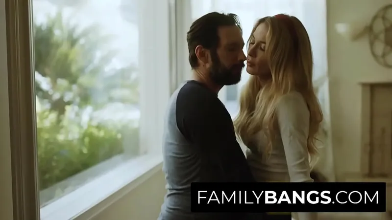 Artistic Sibling's Intimate Romance 🏠 FamilyBangs