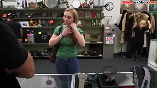 Teenage pawnshop amateur sucking before sex