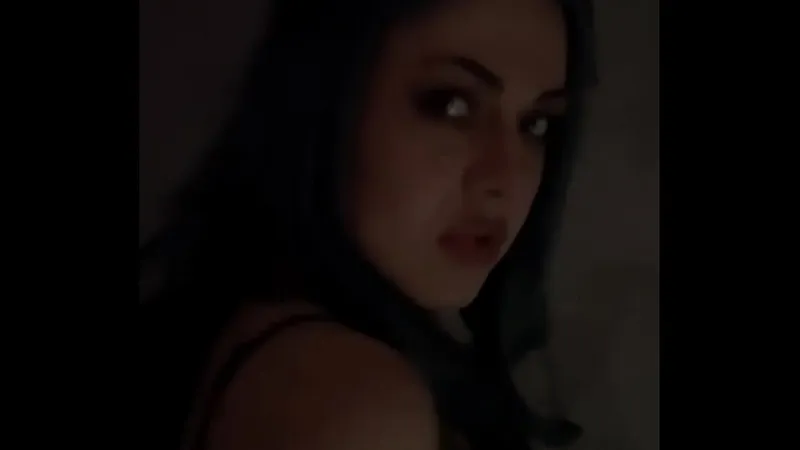 Molly loves squirting on big cocks - Hardcore Play