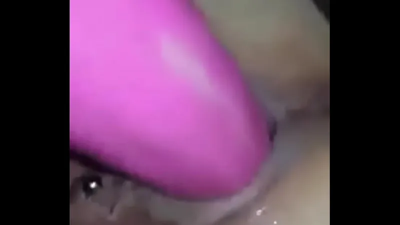 Bouncy Cuban Doll's Big Booty Thrust
