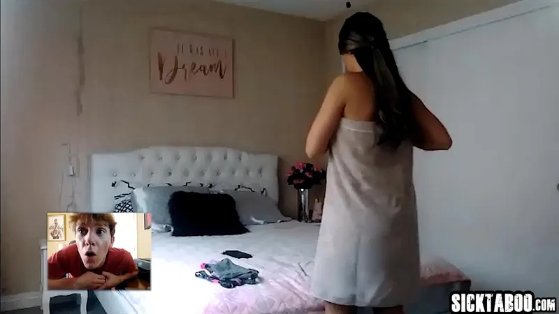 Dirty Guy & Sexy MILF Pussy Play