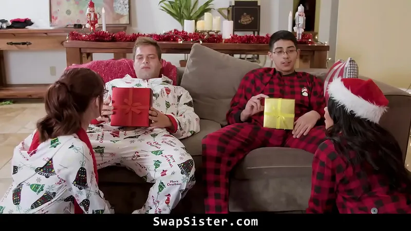 Step Siblings' Xmas Holiday Sex Swap - Swapsister