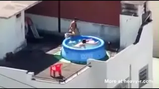 Chimando a la Gorda in the Pool.MP4
