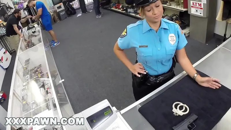 XXXPAWN - Latin Cop with Big Booty Sells Gun, Offers Buns Instead