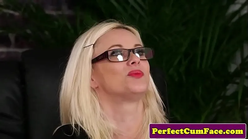 Spex Babe Deepthroats & Facialed