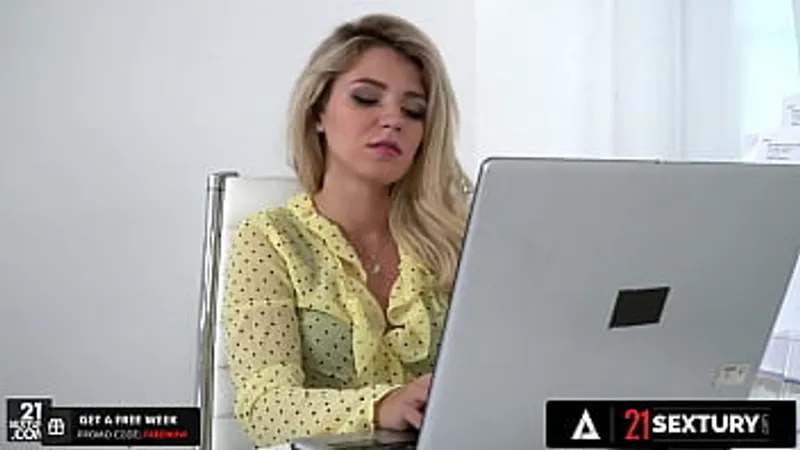 Mary Kalisy, Raul Costa Office Fuck - Intense Blowjob & Cumshot