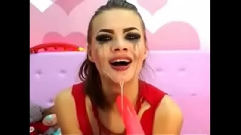 Nicolette's Intense Slap-Happy FaceFuck Deepthroat - 660Cams