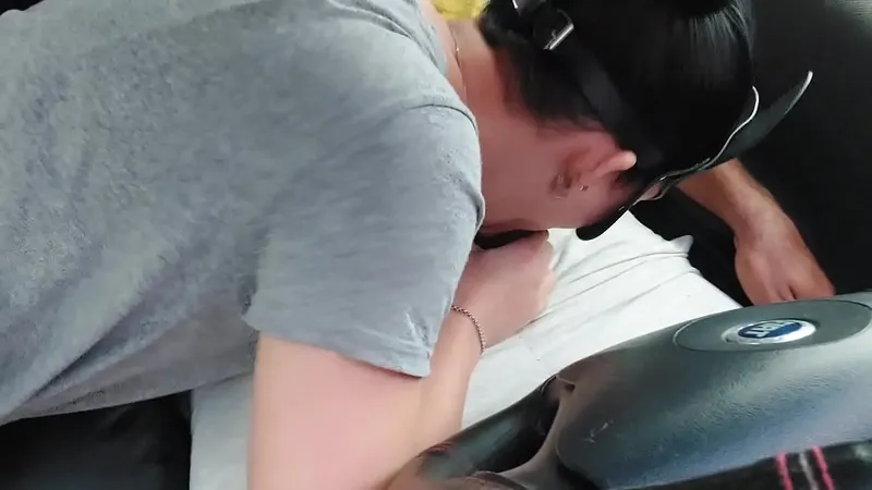 Hottie Sucks & Cums in Parking Lot