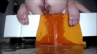 Filming The GF Squirting In The Bathroom