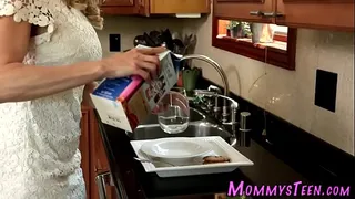 Busty stepmom gets oral